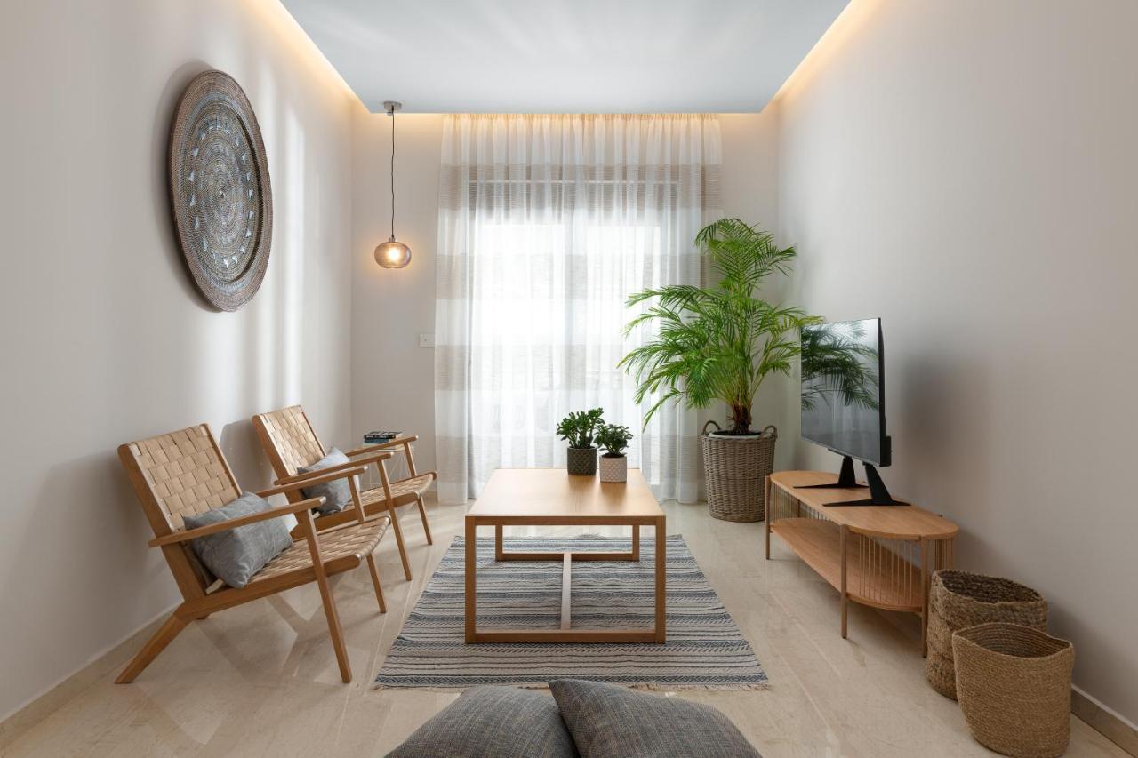 Stylish Rhodes With Prime Location - L & C Escape Apartment Rhodes City
