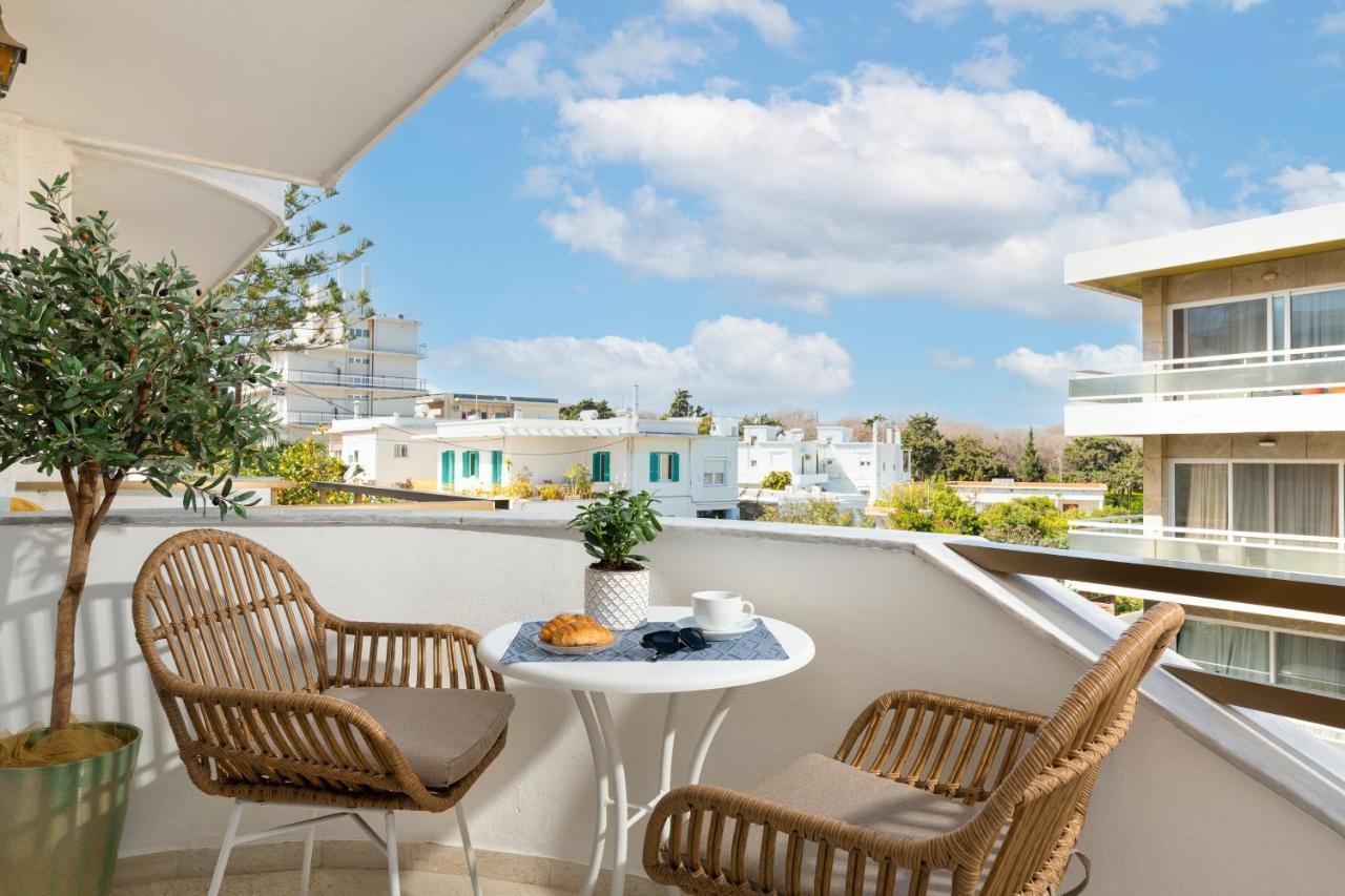 Stylish Rhodes With Prime Location - L & C Escape